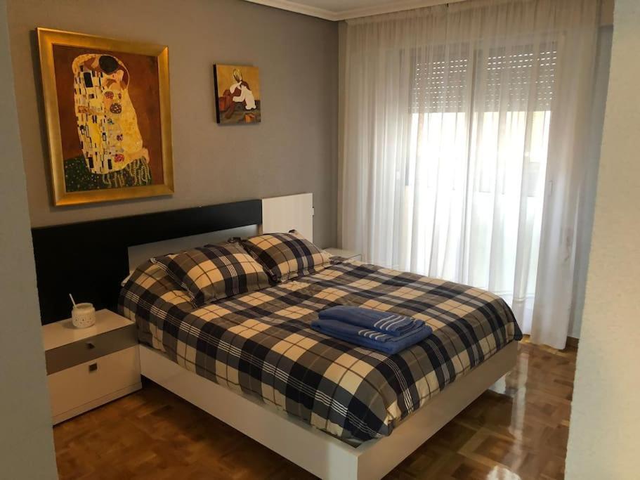 Appartement Lekker&Vida, Vivienda De Uso Turistico, Centrica, Garaje En El Edificio à Valladolid Extérieur photo